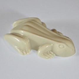 white-frog-600x401